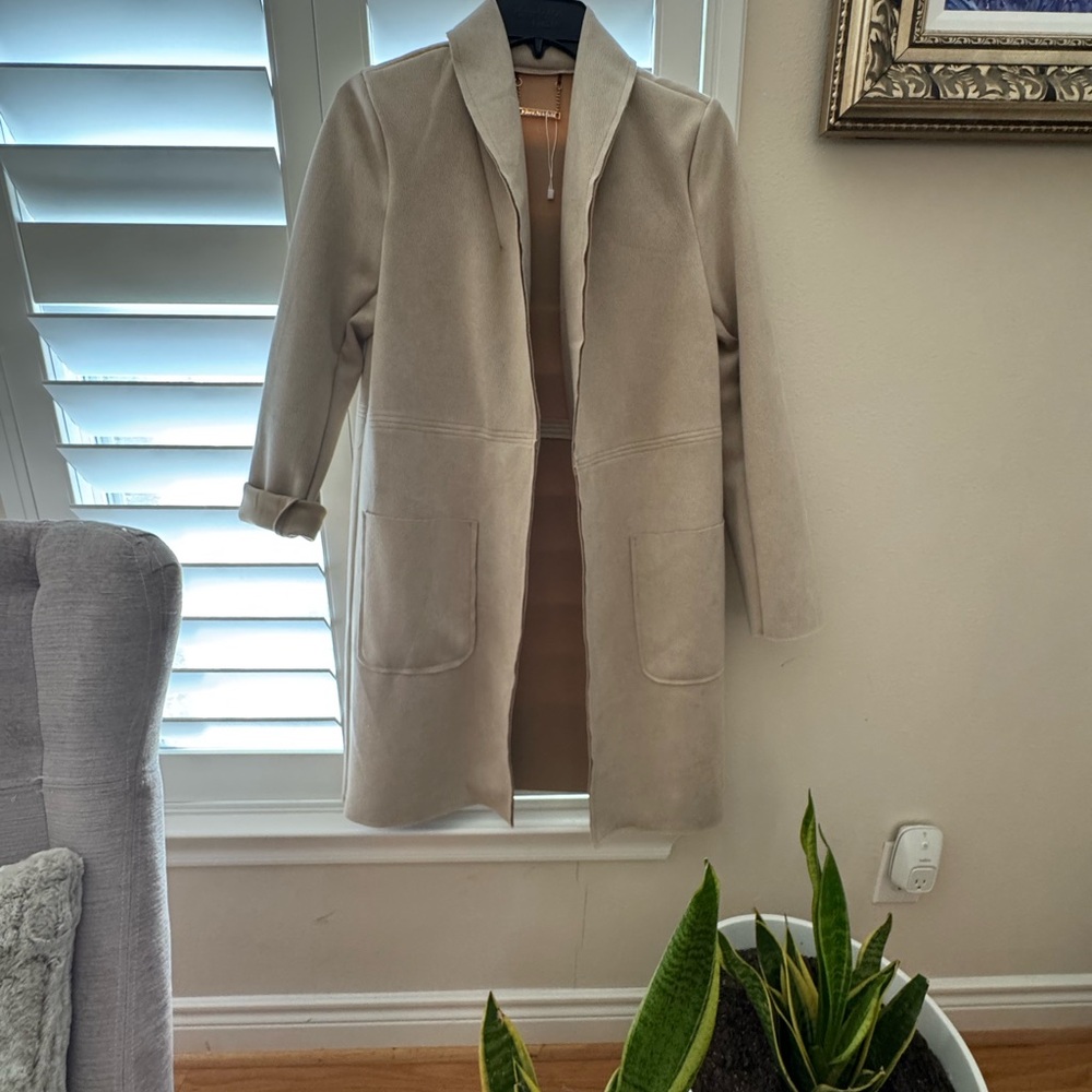 NWT T Tahari Women's Faux Leather Suede Fawn Coat Size Small